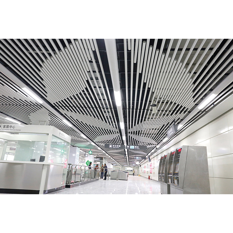 How do circular tube guardrails and aluminum honeycomb panels achieve the perfect balance of strength and lightness?